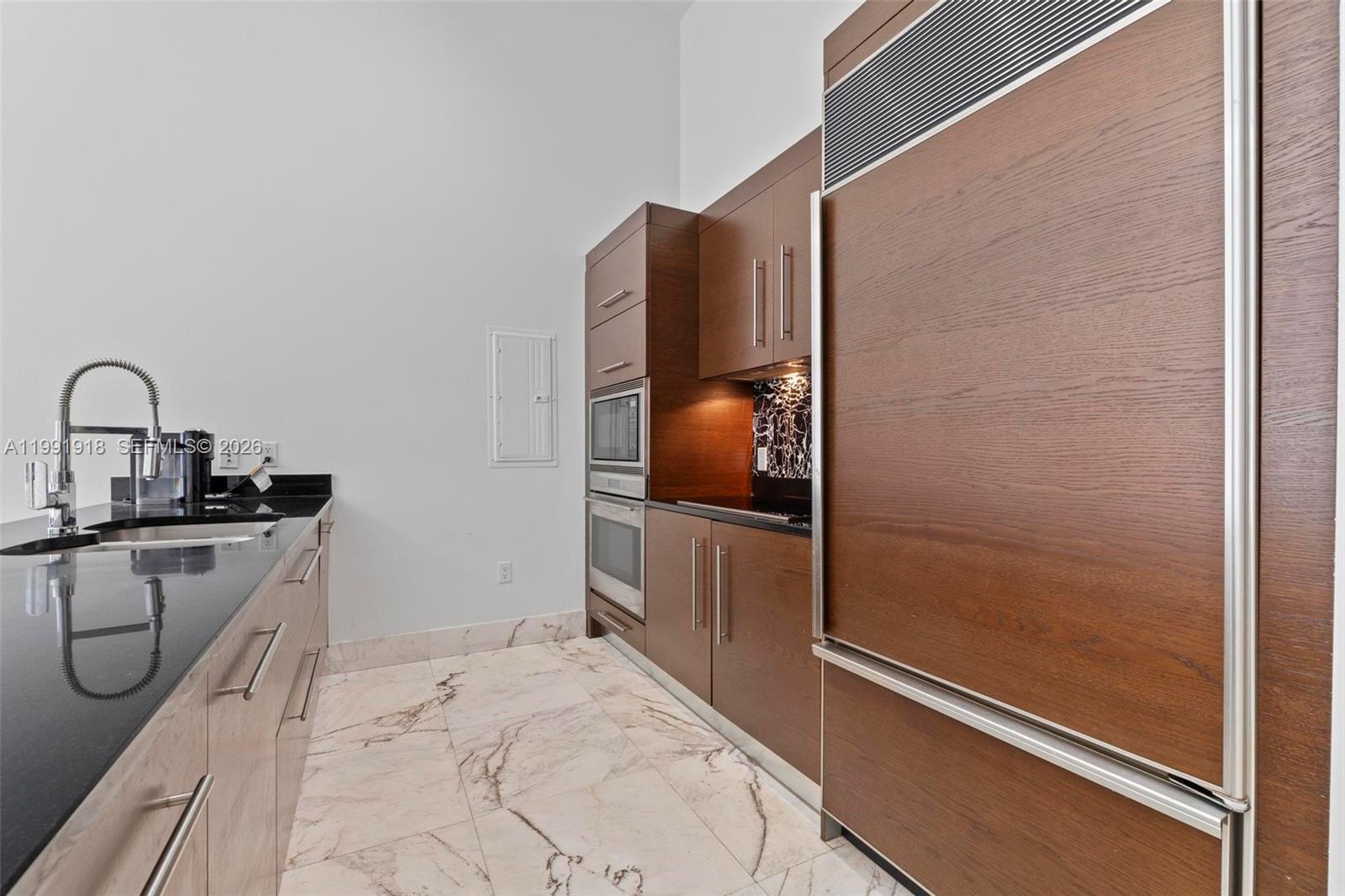 475 Brickell Ave 2209 Property Photo 2