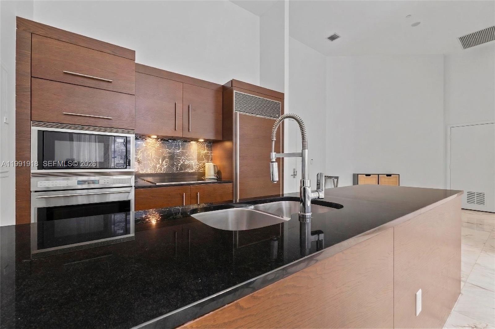 475 Brickell Ave 2209 Property Photo 5