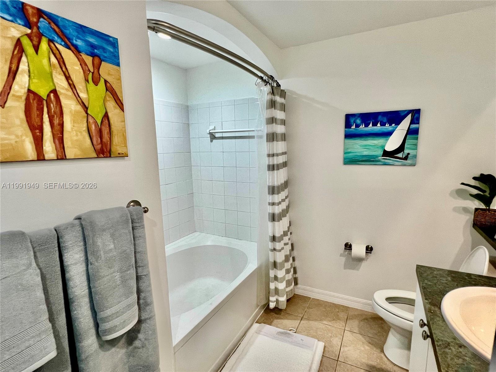 9172 Collins Ave 305 Property Photo 10