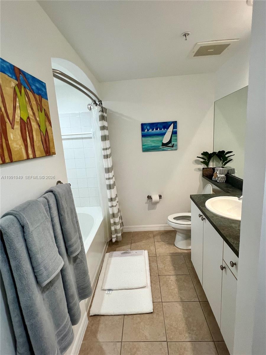 9172 Collins Ave 305 Property Photo 11