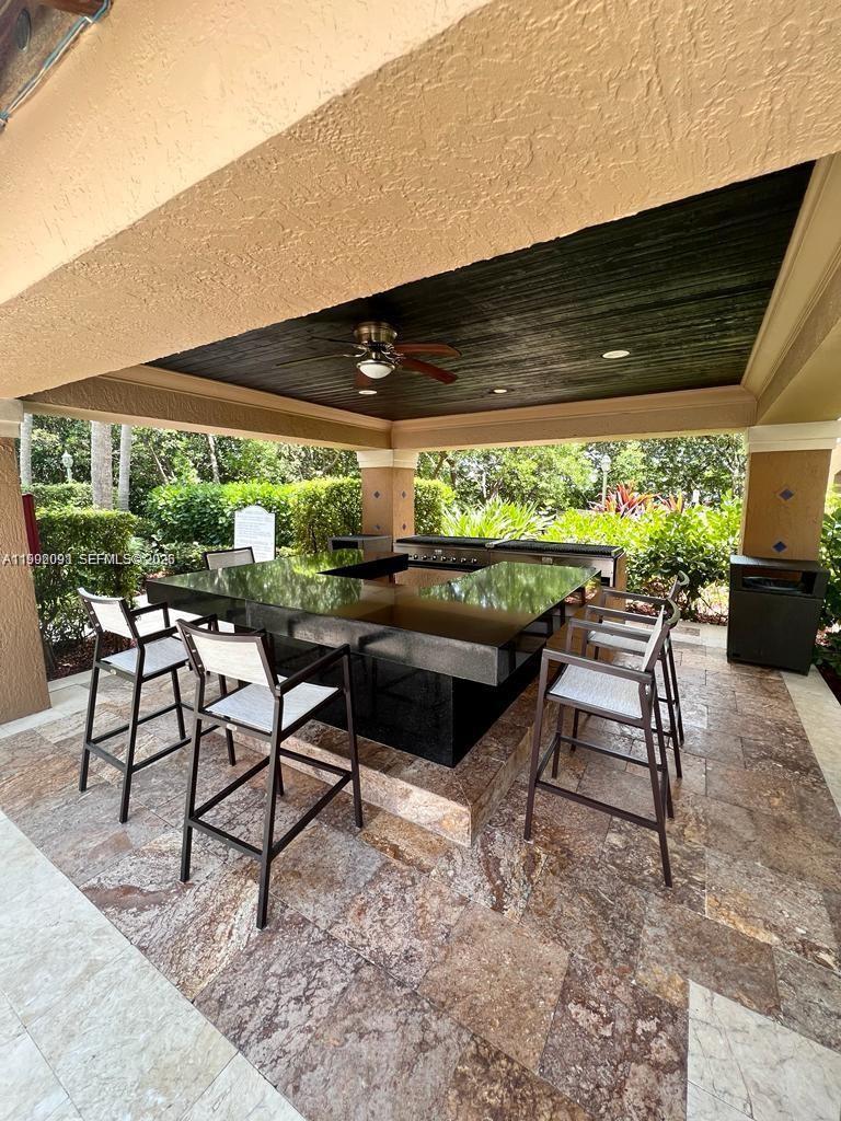 19555 E Country Club Dr 8503 Property Photo 4