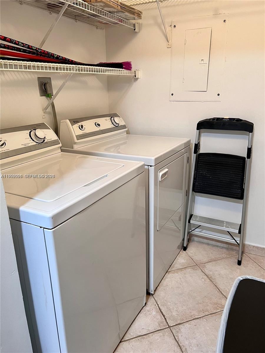19555 E Country Club Dr 8503 Property Photo 15