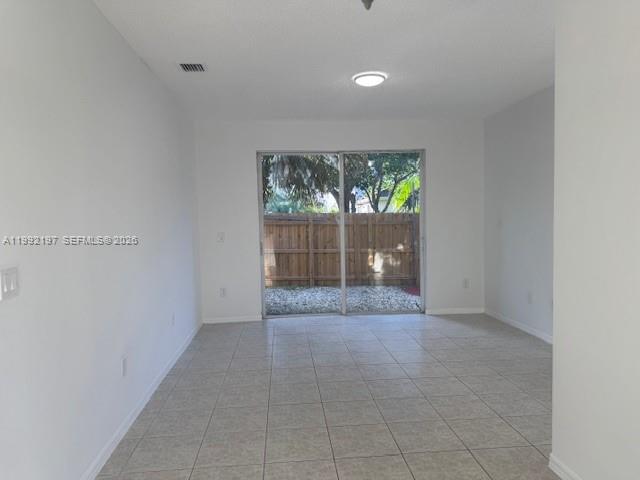 2288 Ne 42 Avenue Property Photo 4