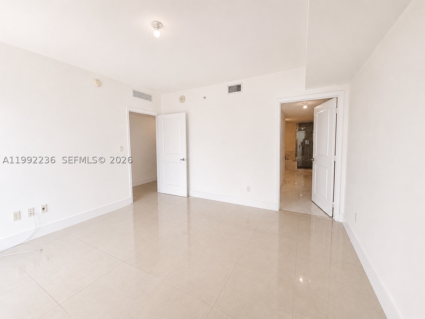 400 Sunny Isles Blvd 819 Property Photo 13