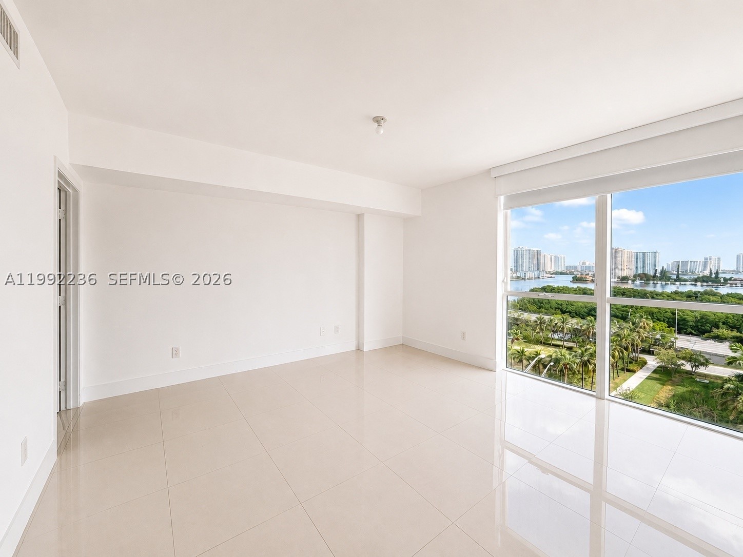 400 Sunny Isles Blvd 819 Property Photo 14