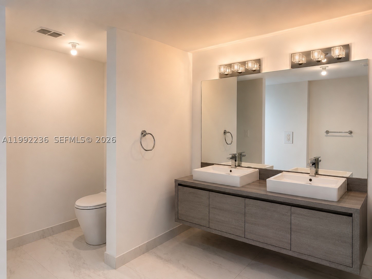 400 Sunny Isles Blvd 819 Property Photo 18