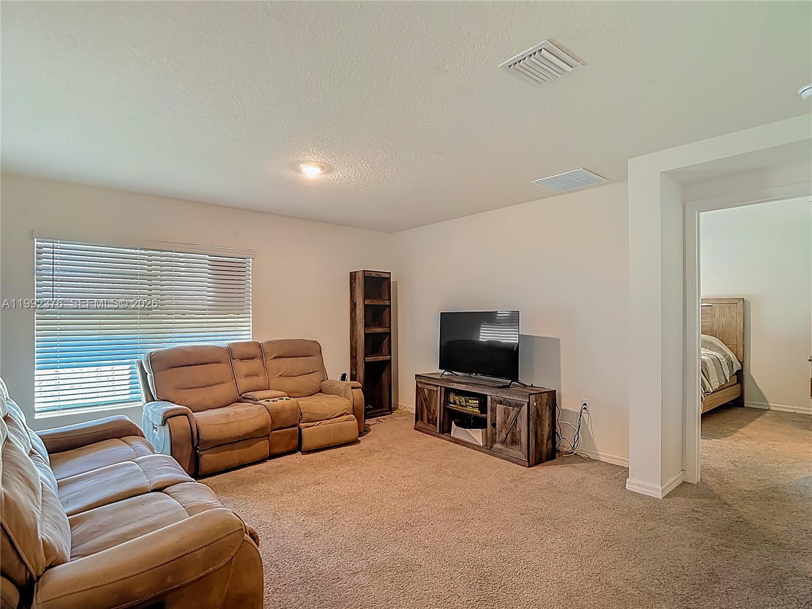 3034 Rim Dr Property Photo 7