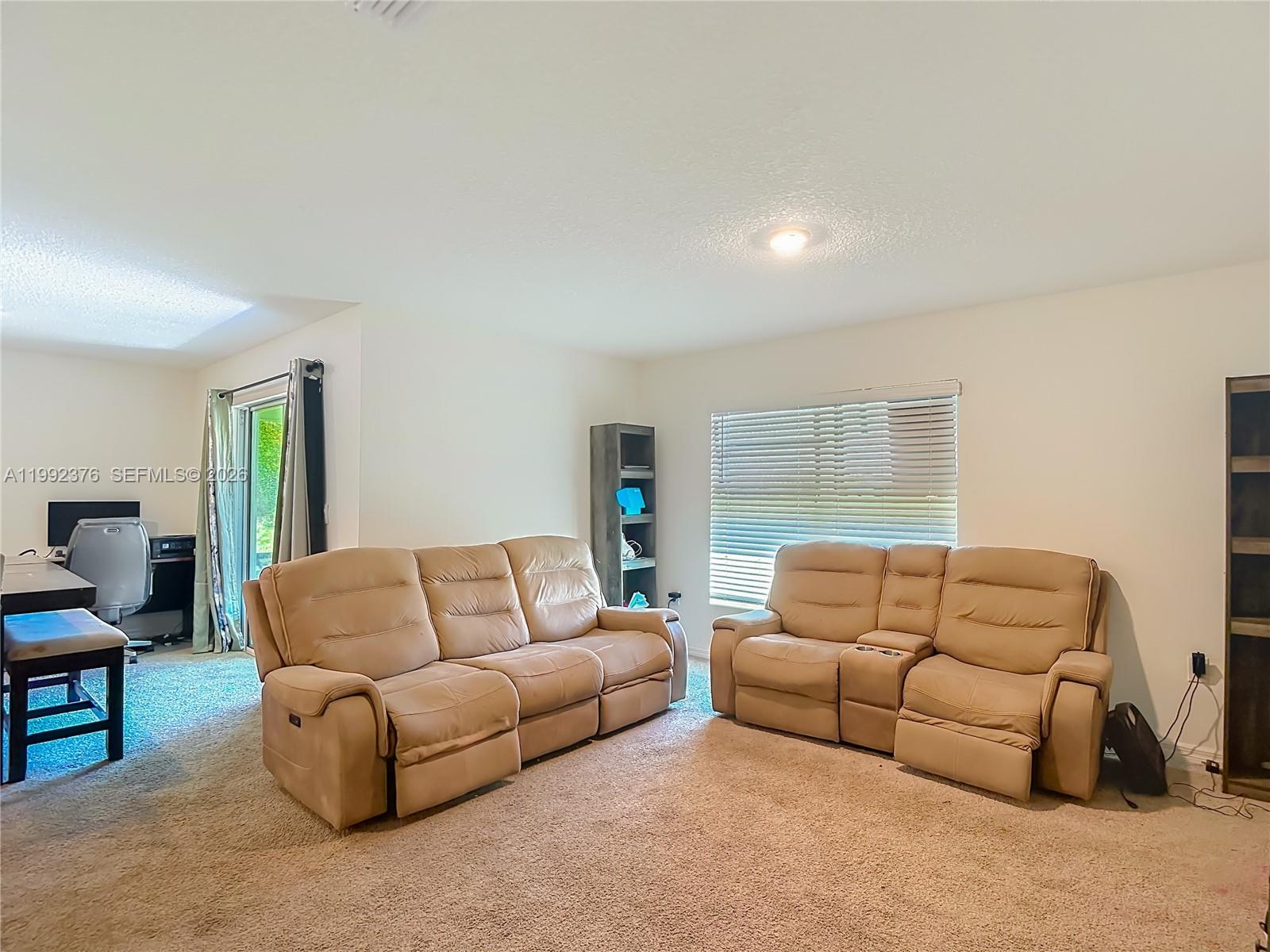 3034 Rim Dr Property Photo 8