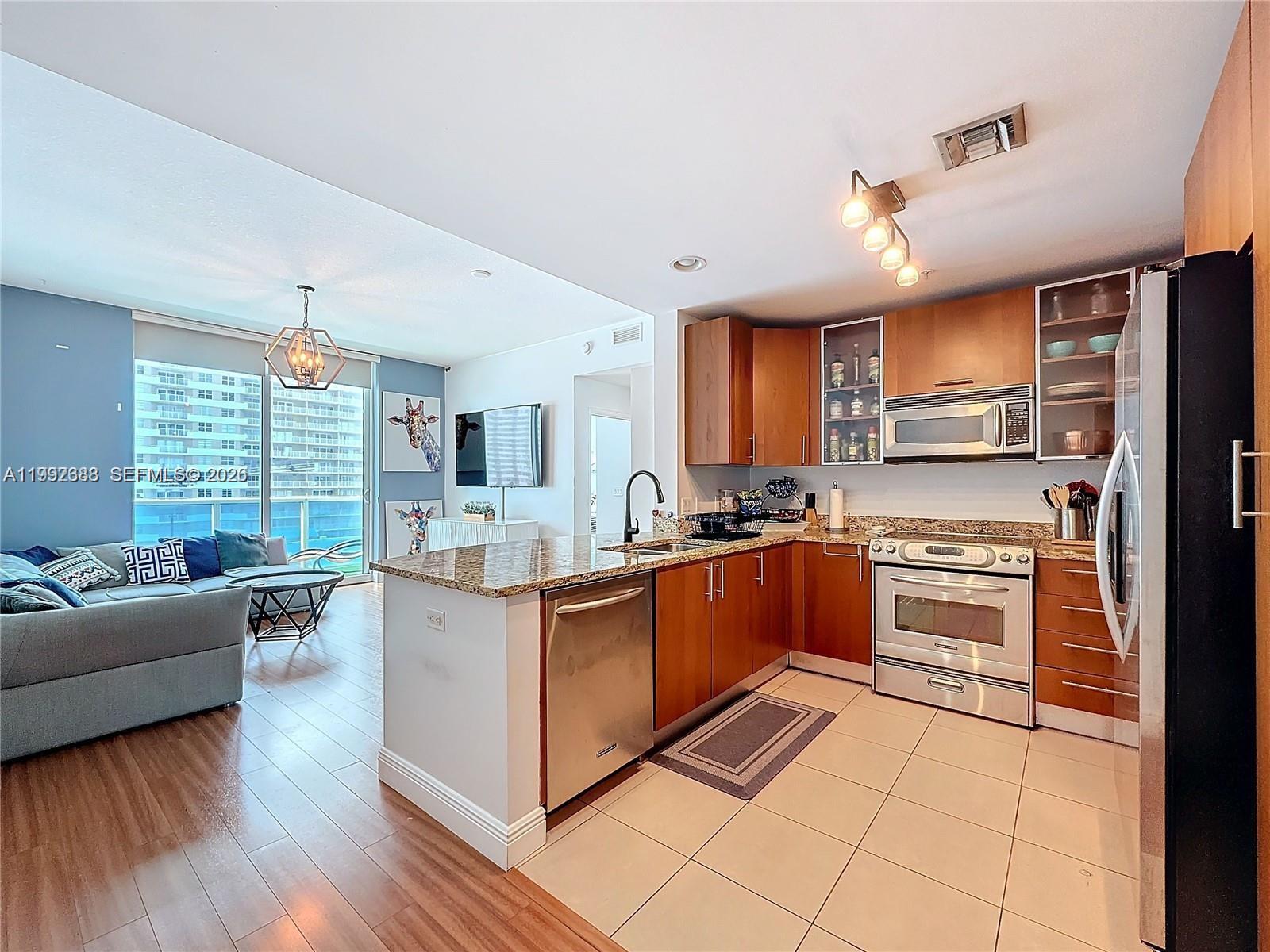 1945 S Ocean Dr 605 Property Photo 11