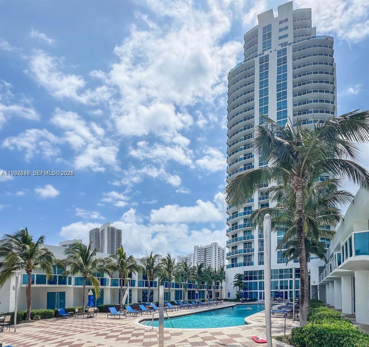 1945 S Ocean Dr 605 Property Photo 25