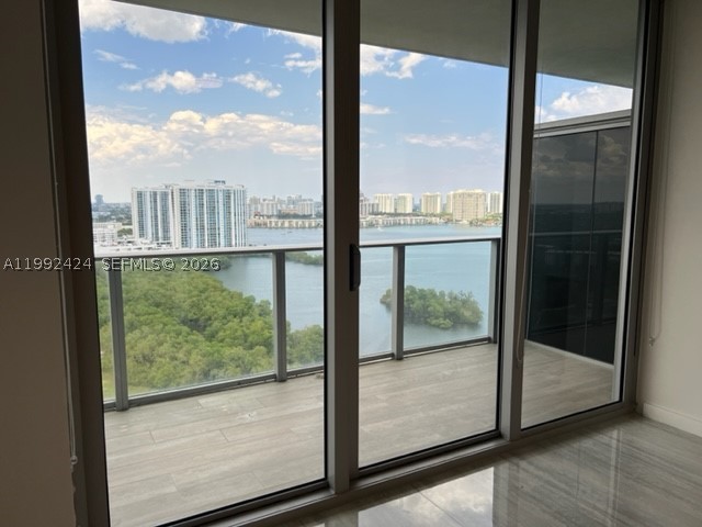 16385 Biscayne Blvd 2206 Property Photo 4
