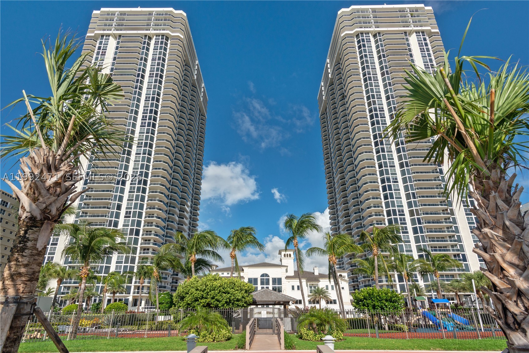 4779 Collins Ave 808 Property Photo 15