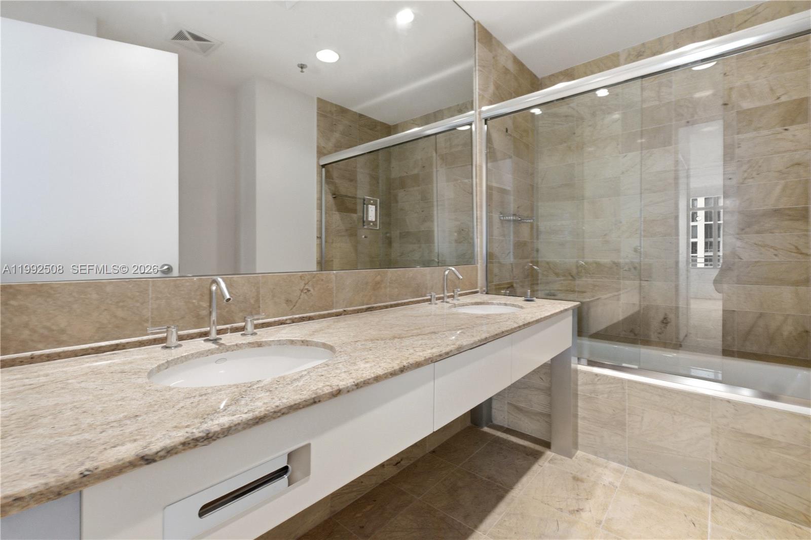 1395 Brickell Ave 3407 Property Photo 22