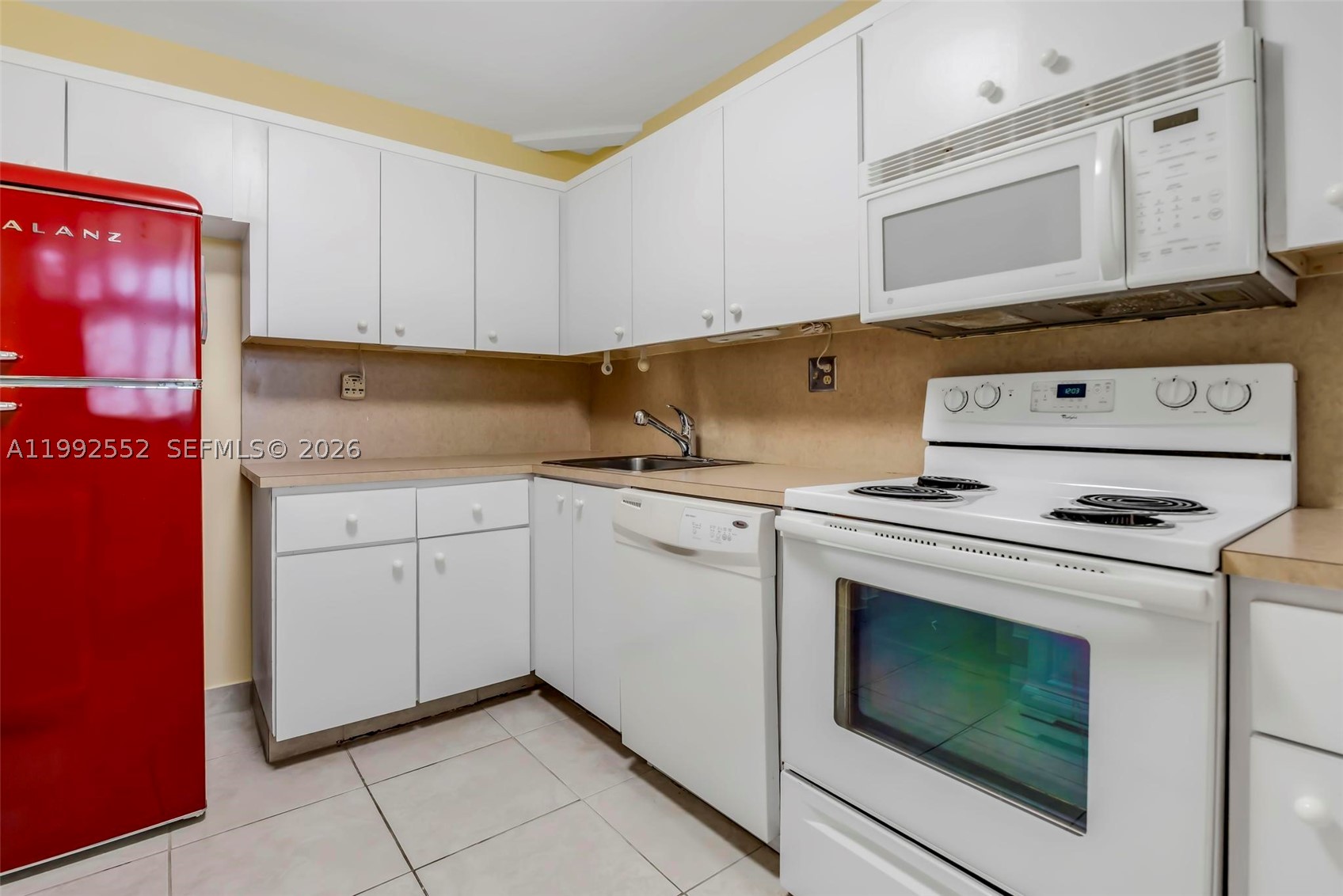 3671 Environ Blvd 368 Property Photo 4