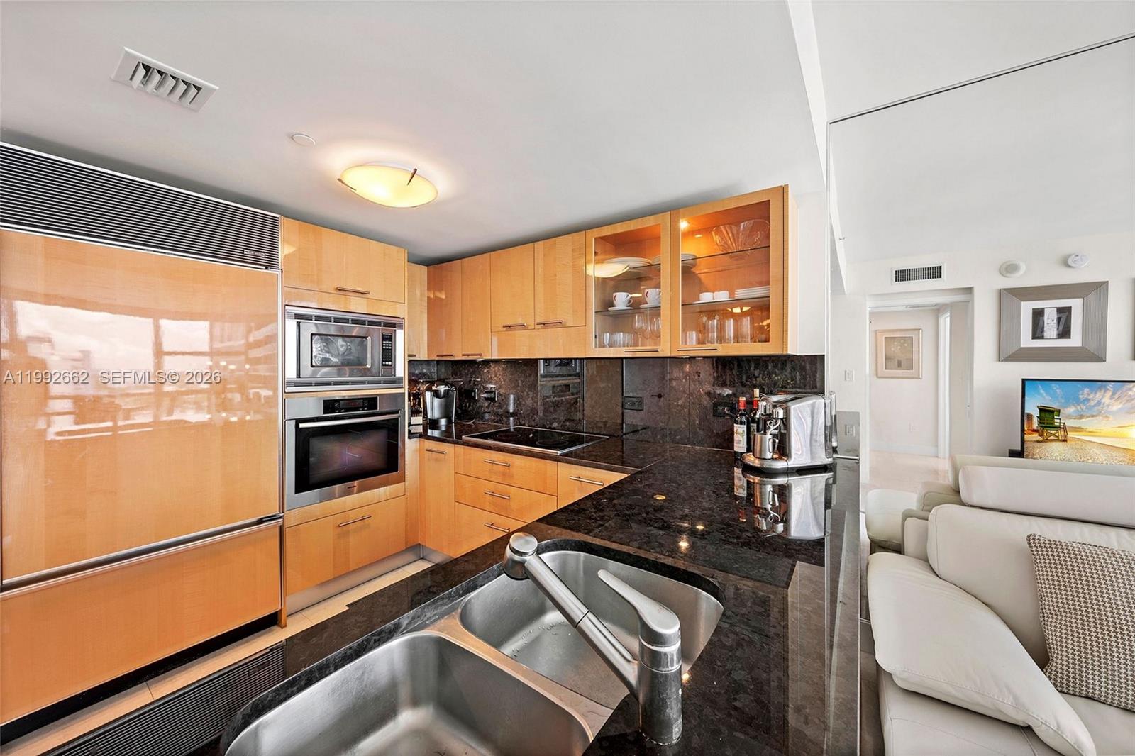6801 Collins Ave 1414 Property Photo 14