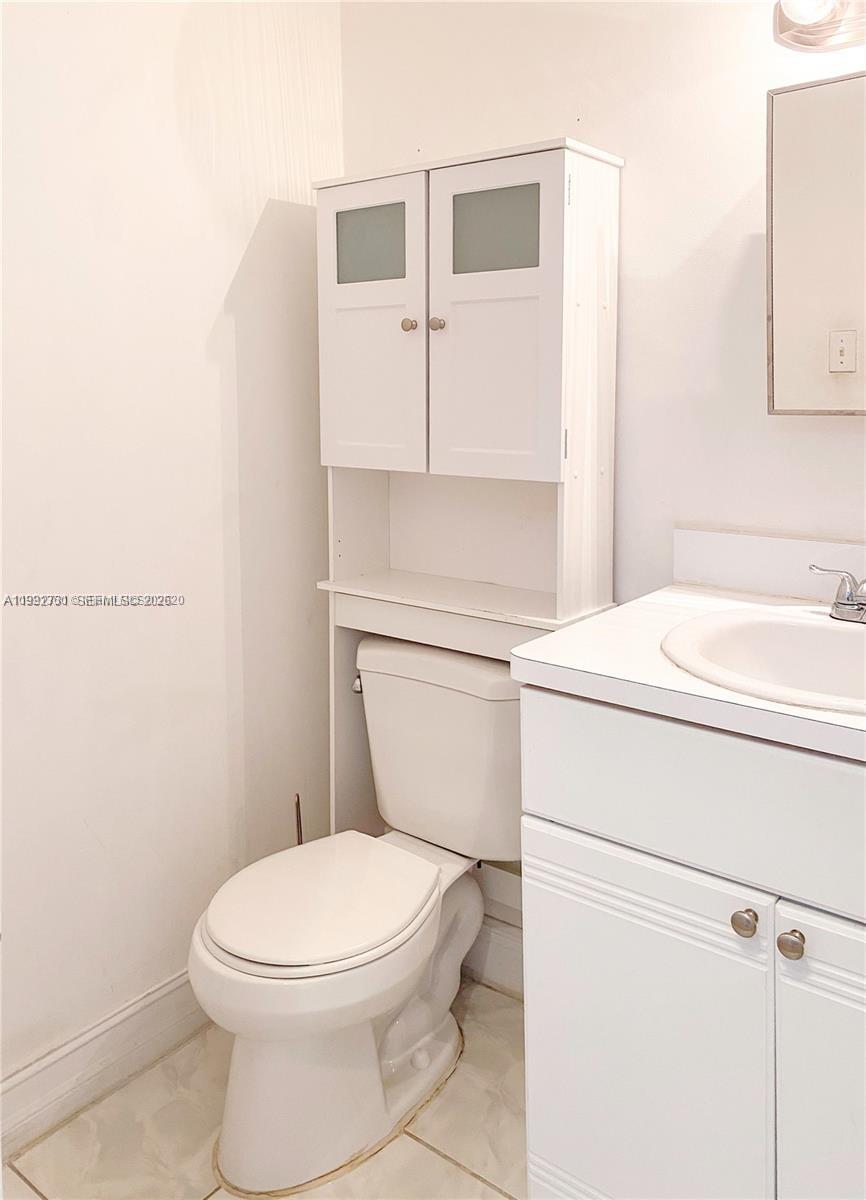 820 Euclid Ave 203 Property Photo 6
