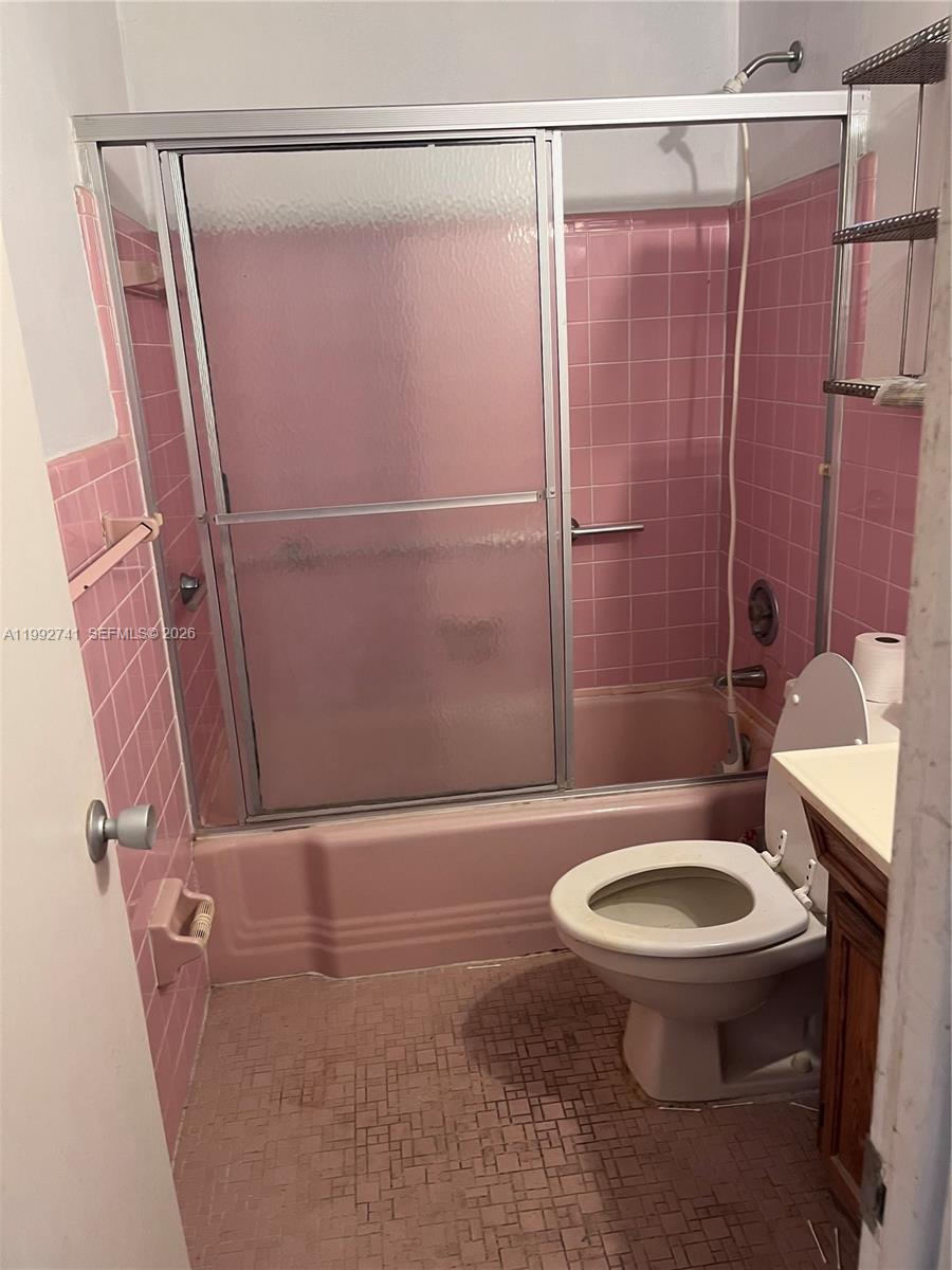 1012 Sw 11th St 9n Property Photo 9