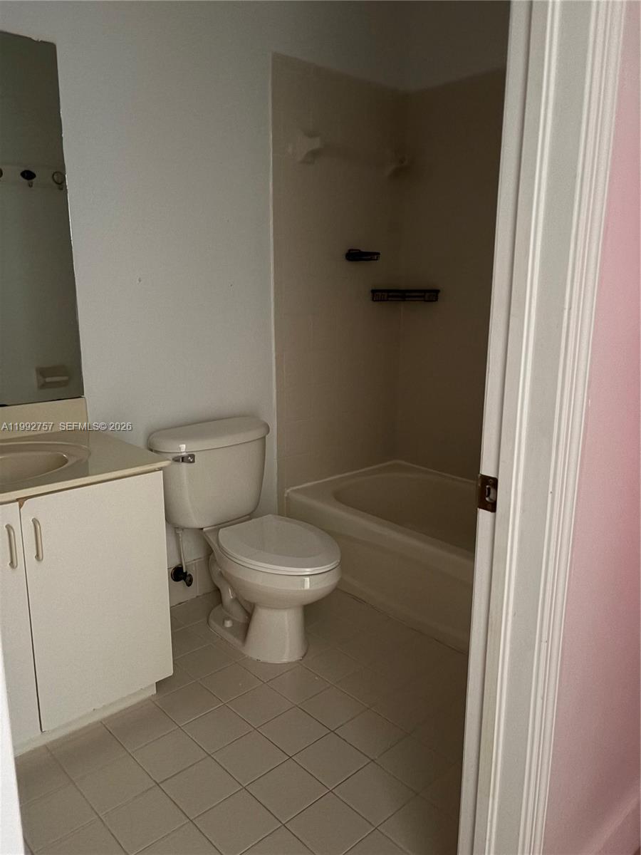 2281 Ne 42nd Ave Property Photo 31