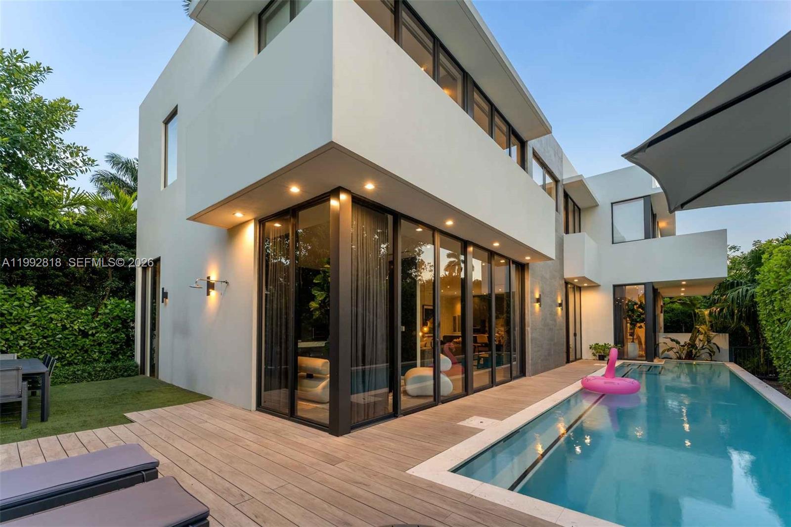 121 2nd Dilido Ter. Share A Property Photo 16
