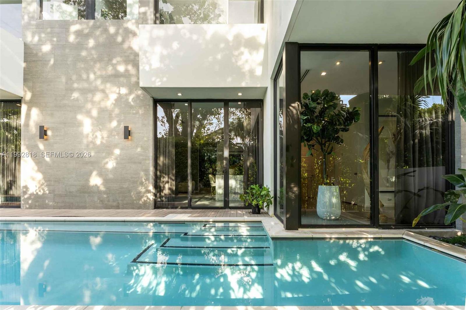 121 2nd Dilido Ter. Share A Property Photo 17