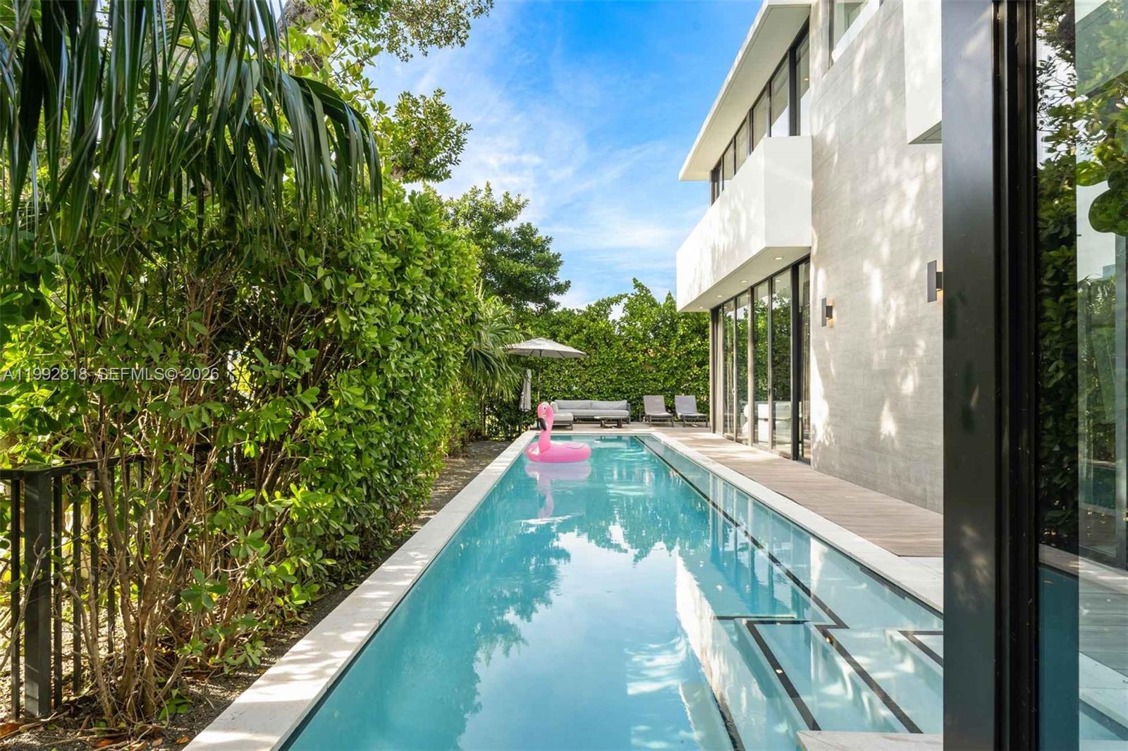 121 2nd Dilido Ter. Share A Property Photo 18