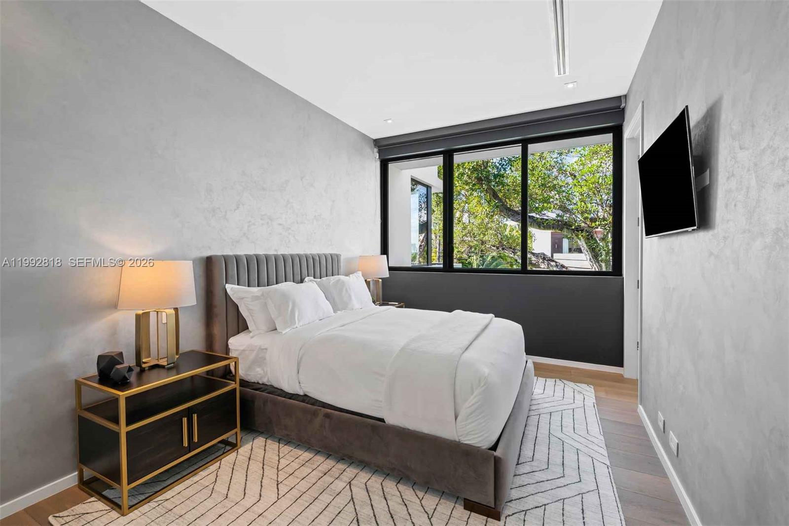 121 2nd Dilido Ter. Share A Property Photo 24
