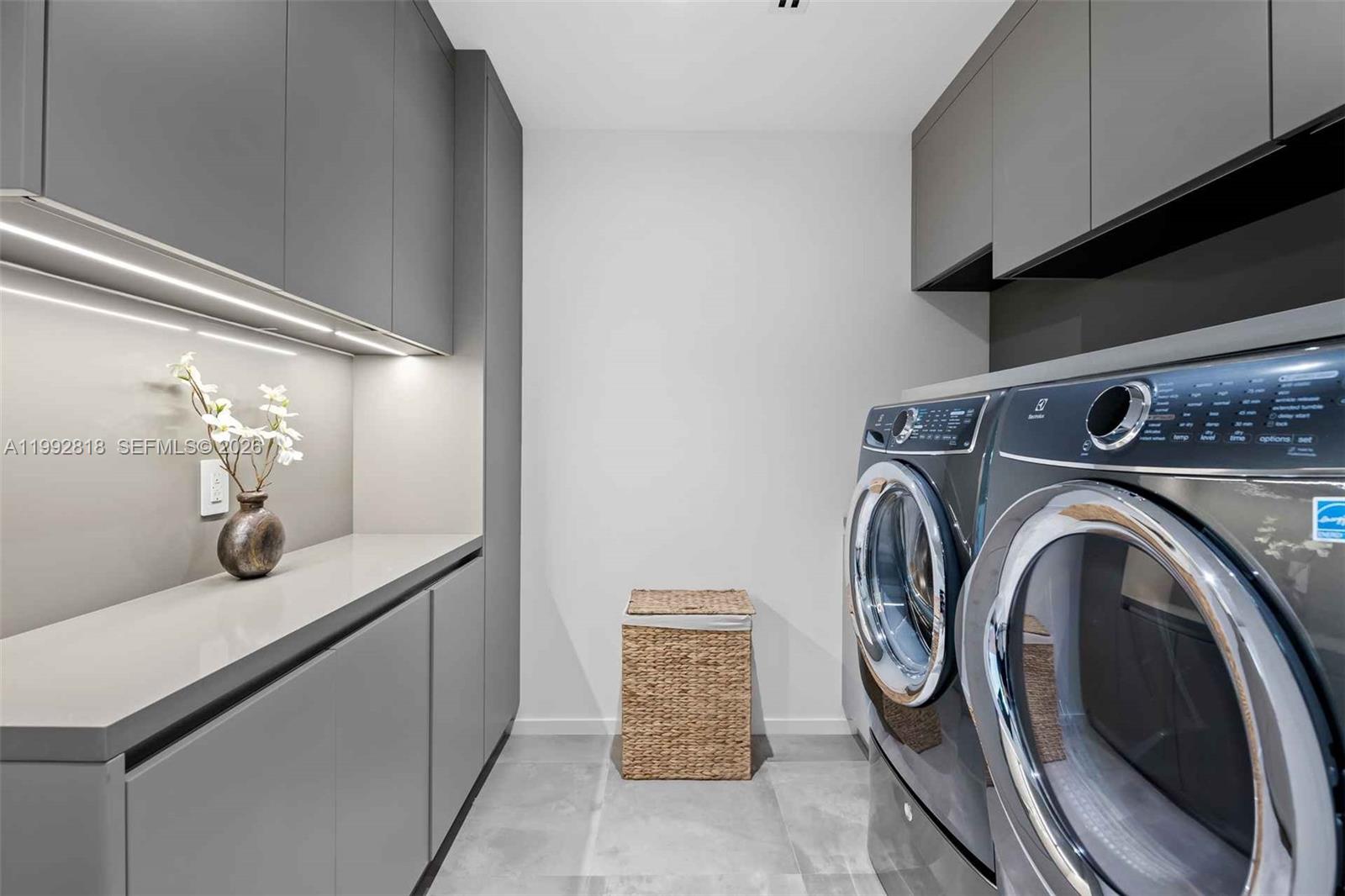 121 2nd Dilido Ter. Share A Property Photo 29
