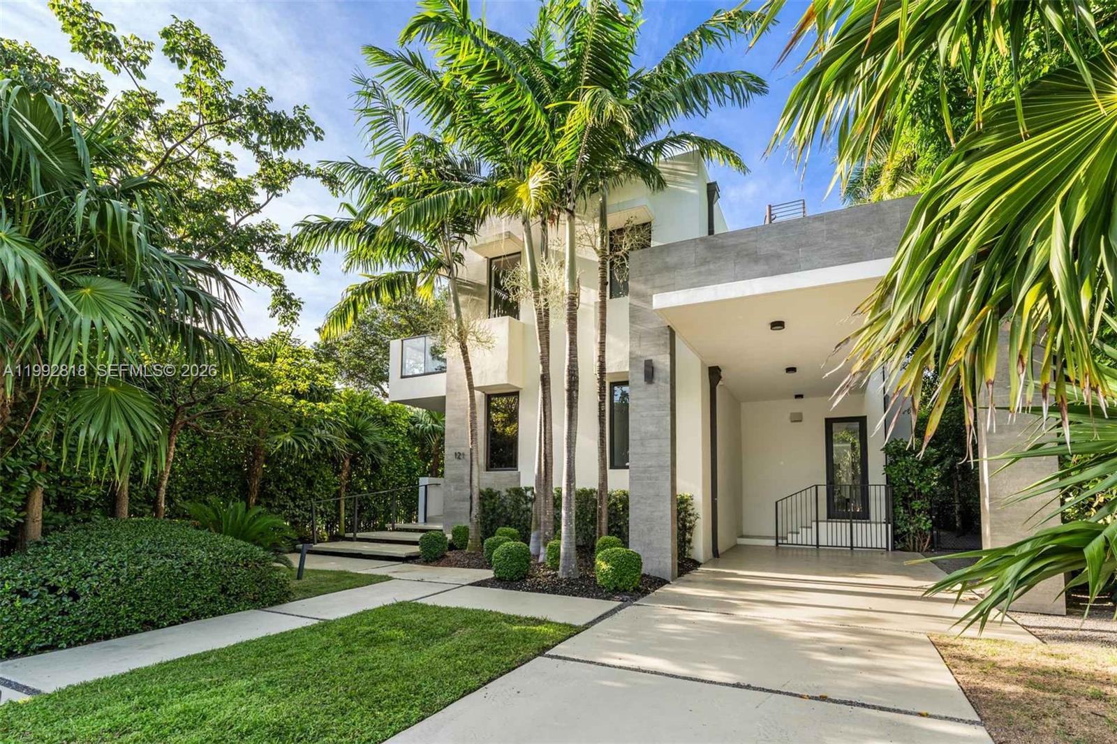 121 2nd Dilido Ter. Share A Property Photo 31
