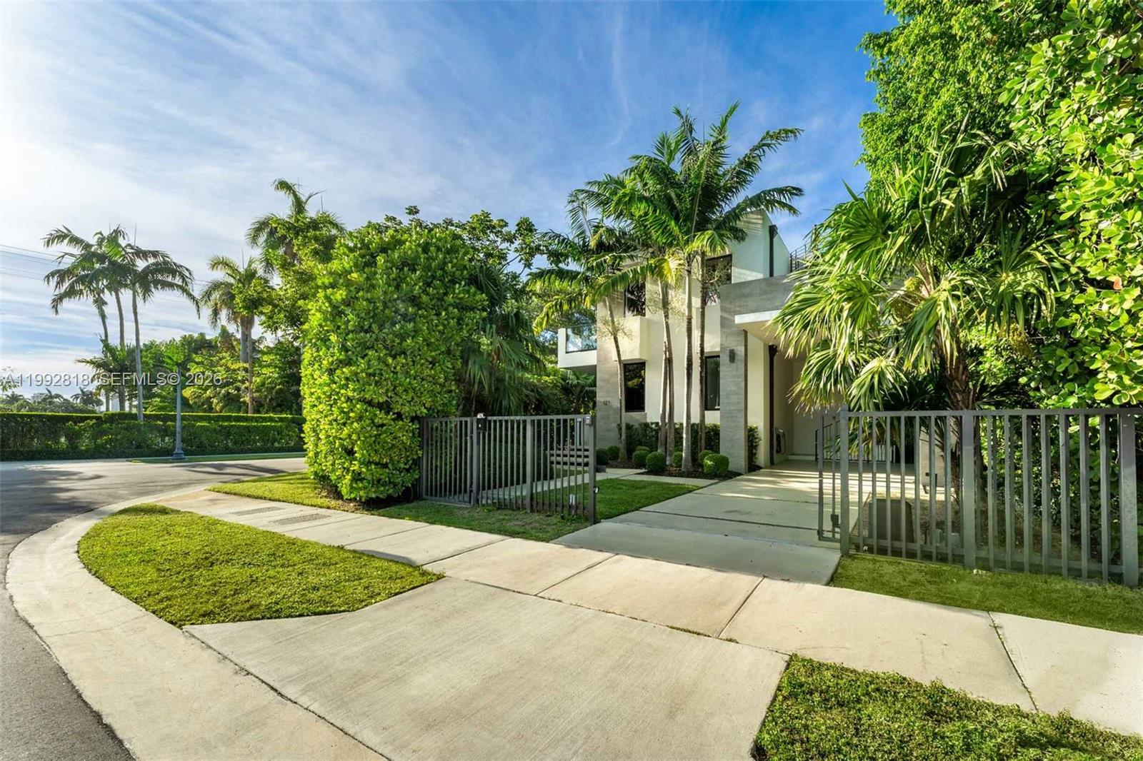 121 2nd Dilido Ter. Share A Property Photo 32