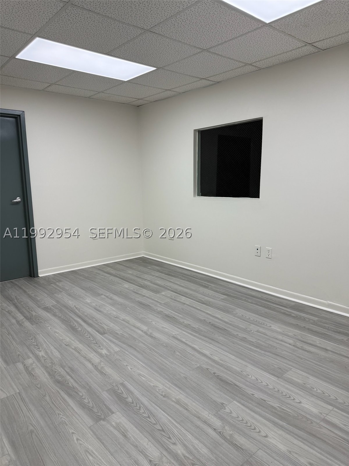 A11992954 Property Photo 8