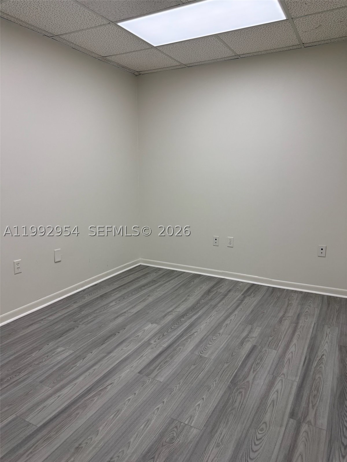 A11992954 Property Photo 13