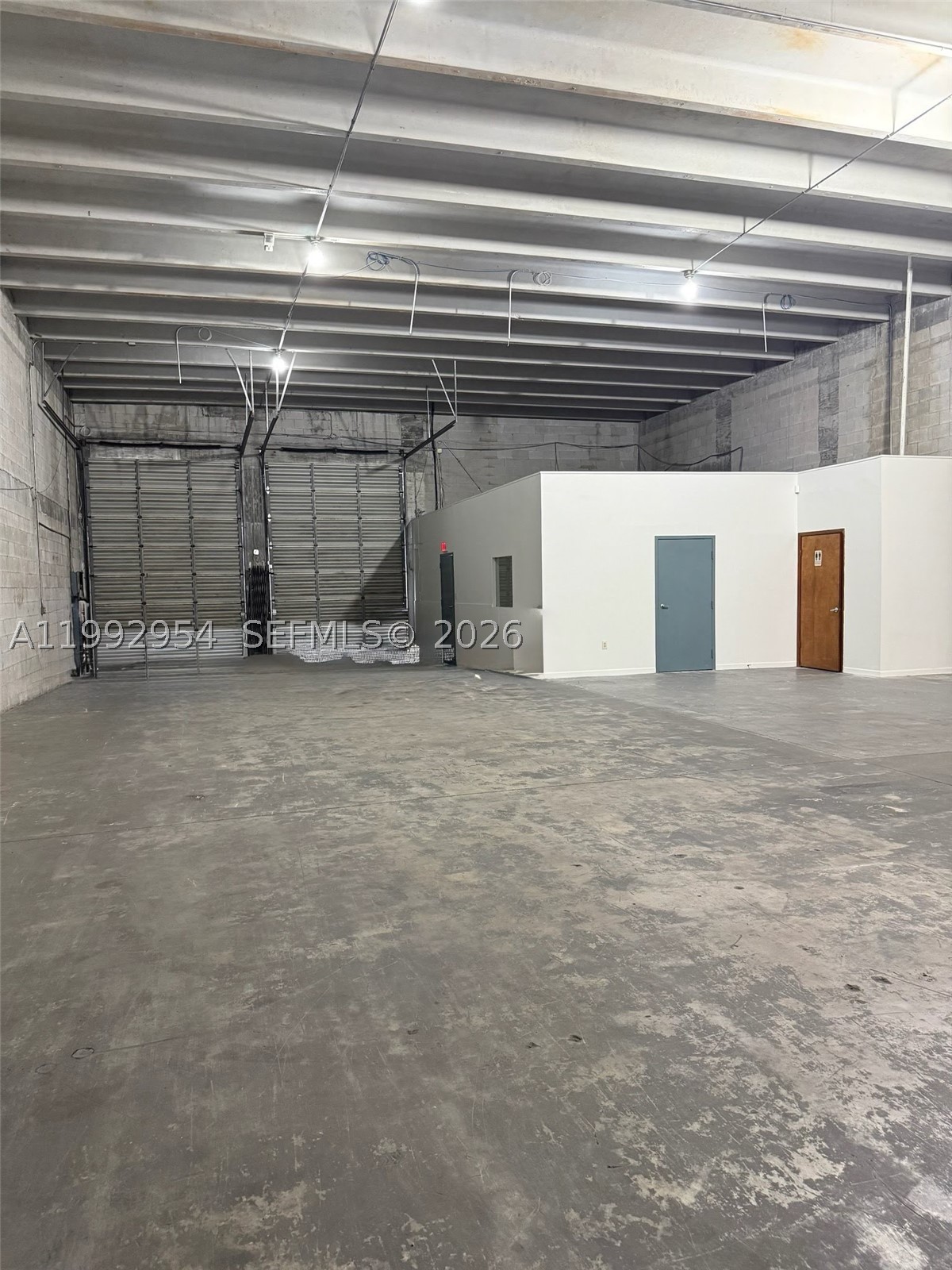 A11992954 Property Photo 15