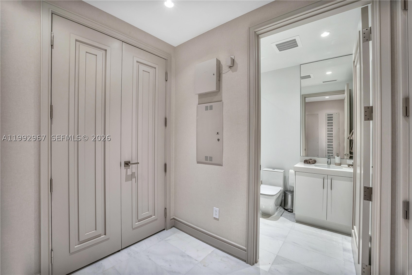 17901 Collins Ave 2404 Property Photo 44
