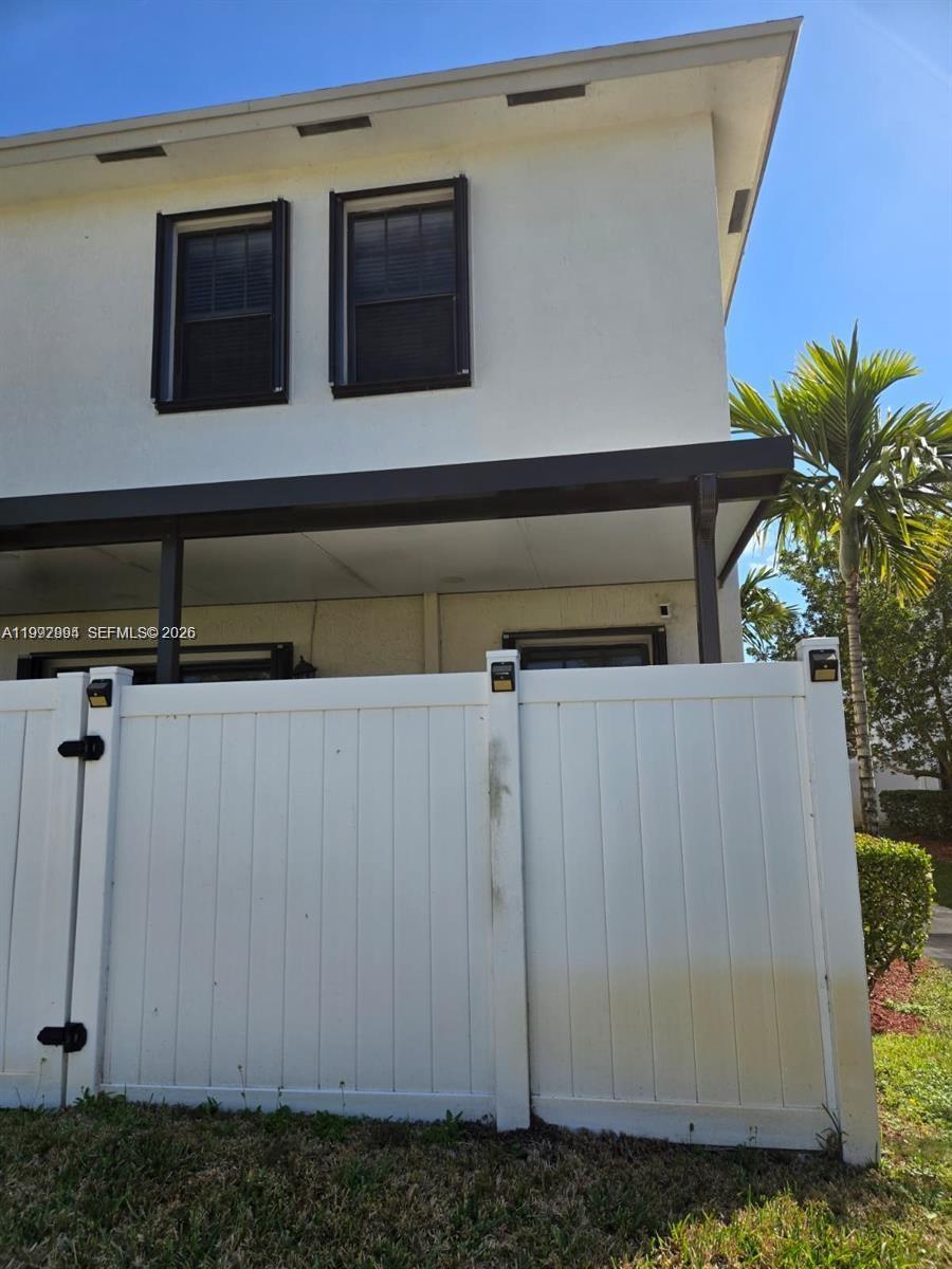 1166 Sw 7th Ave Property Photo 4