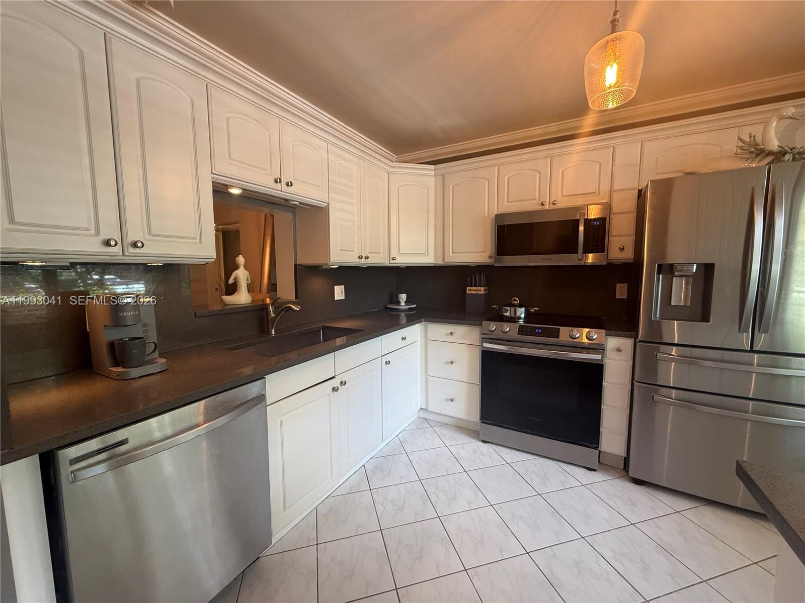 2403 Antigua Cir K1 Property Photo 6