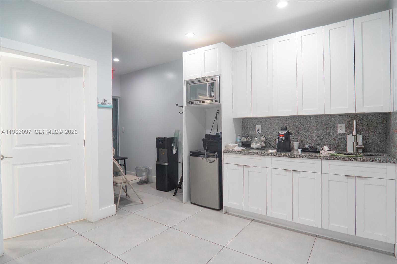 2268 Sw 8th St Property Photo 10
