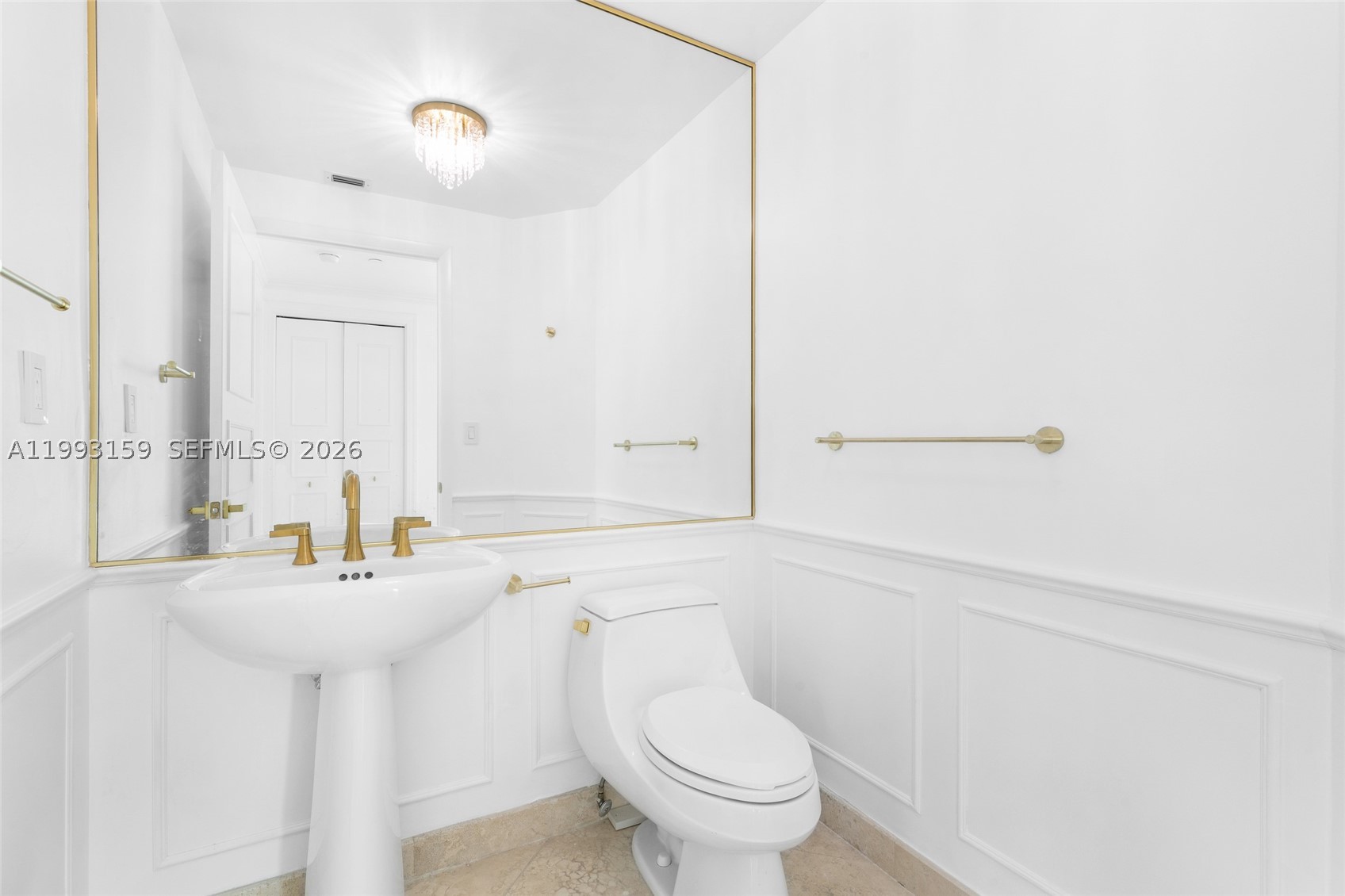 300 S Pointe Drive 801 Property Photo 28