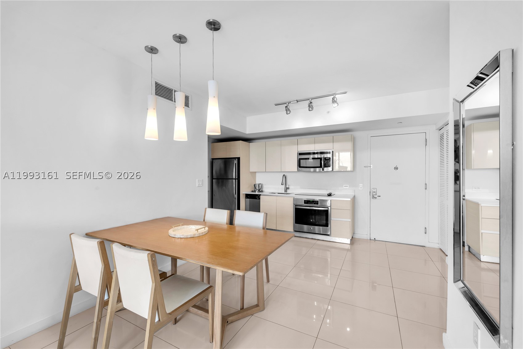 2602 E Hallandale Beach Blvd R2805 Property Photo 5