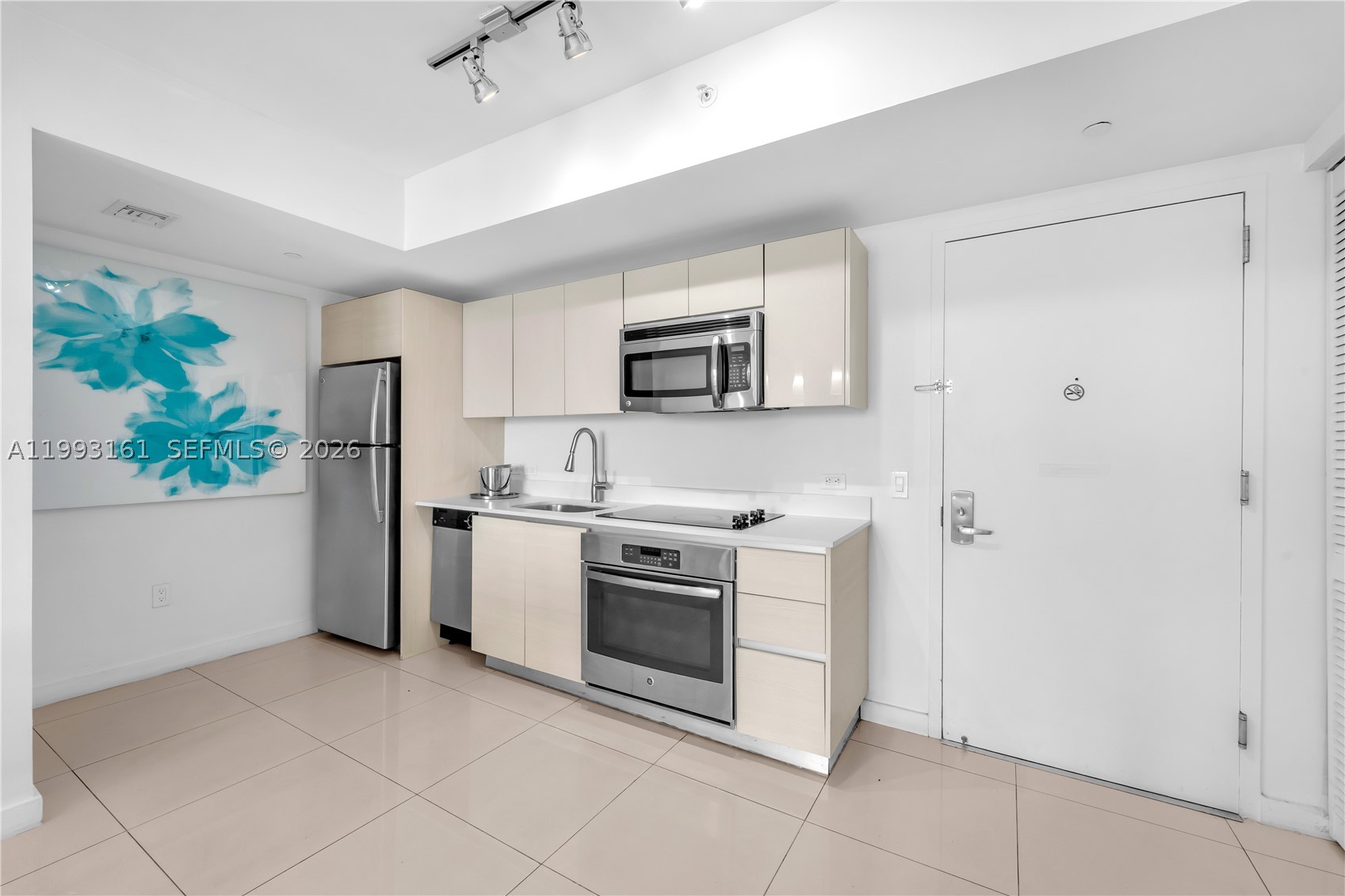 2602 E Hallandale Beach Blvd R2805 Property Photo 6