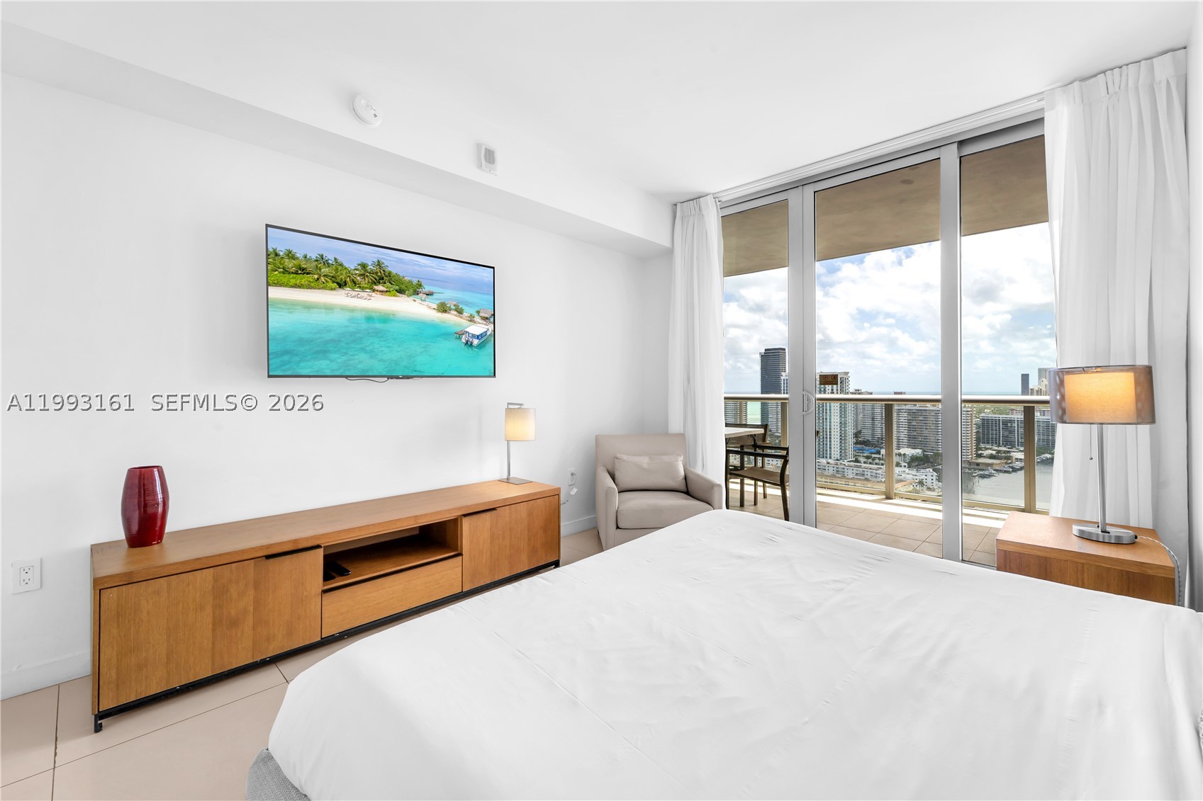 2602 E Hallandale Beach Blvd R2805 Property Photo 9