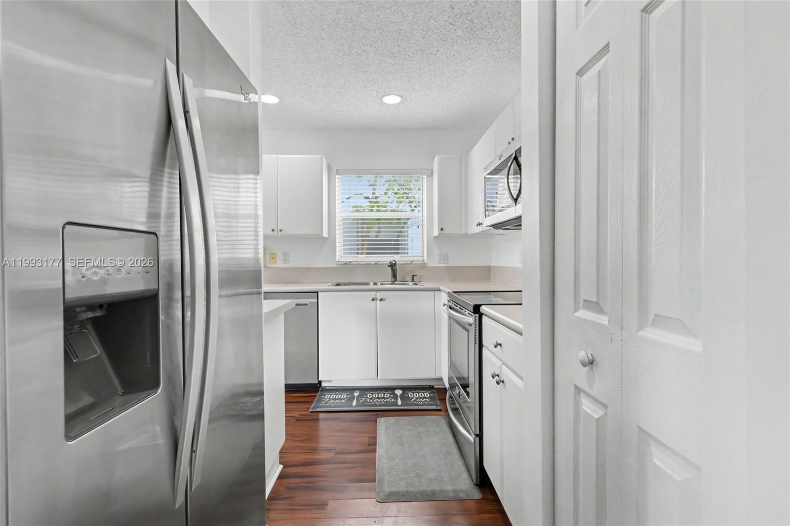 A11993177 Property Photo 23