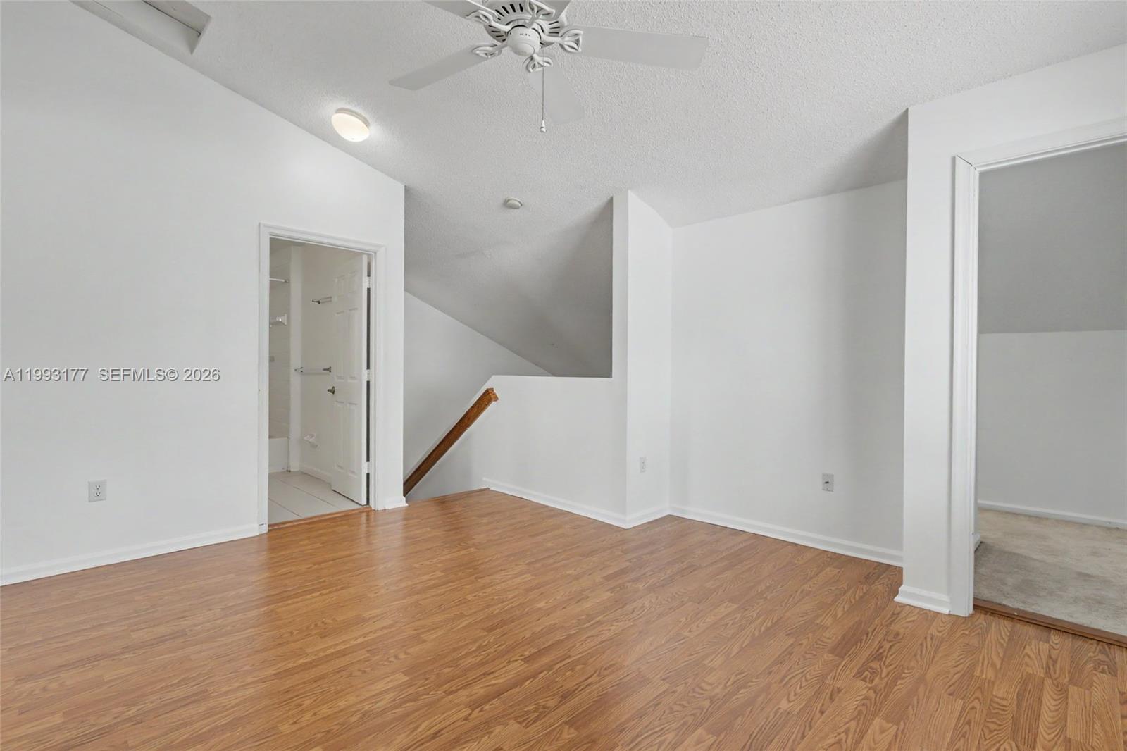 A11993177 Property Photo 39