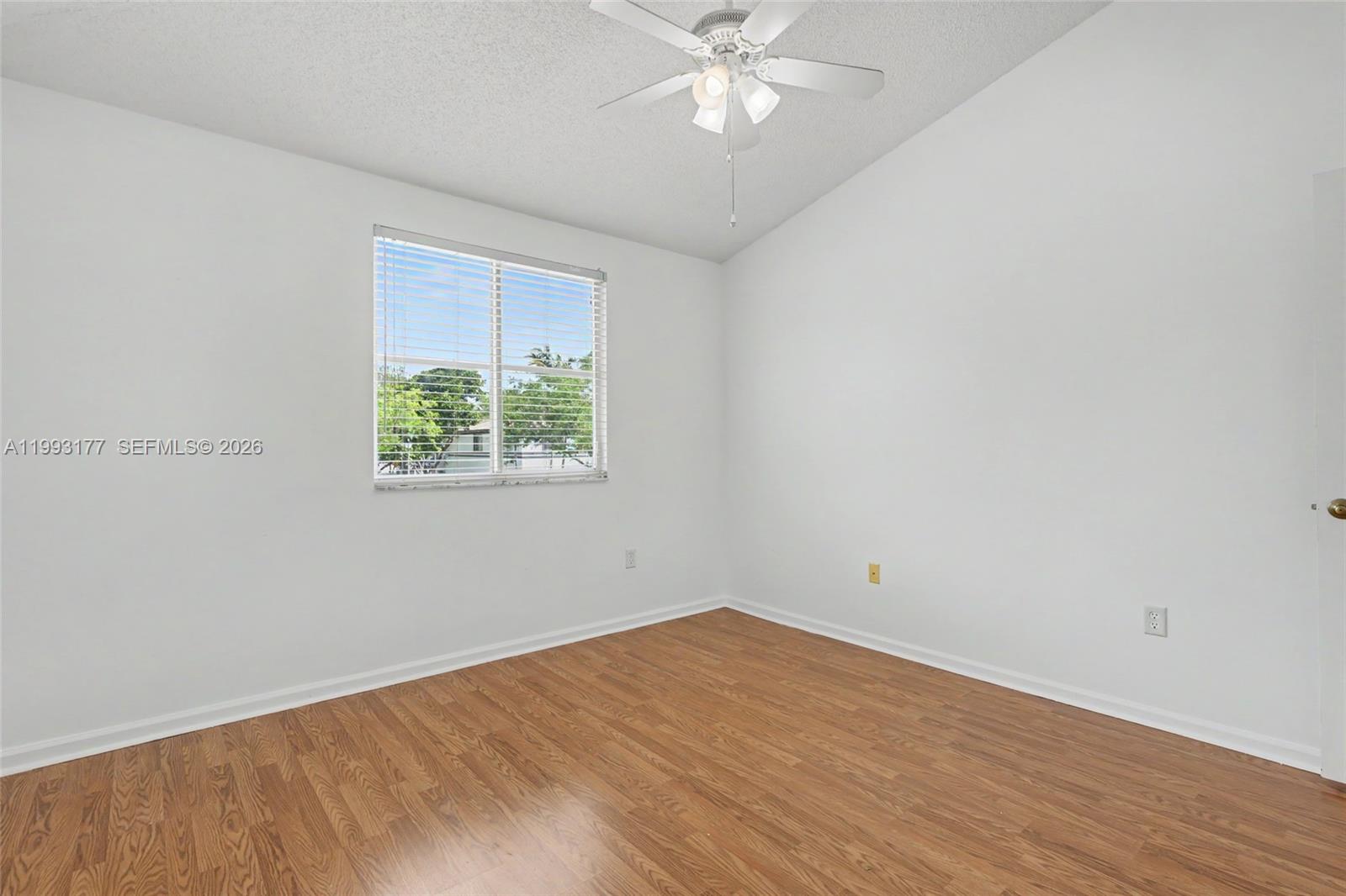 A11993177 Property Photo 46