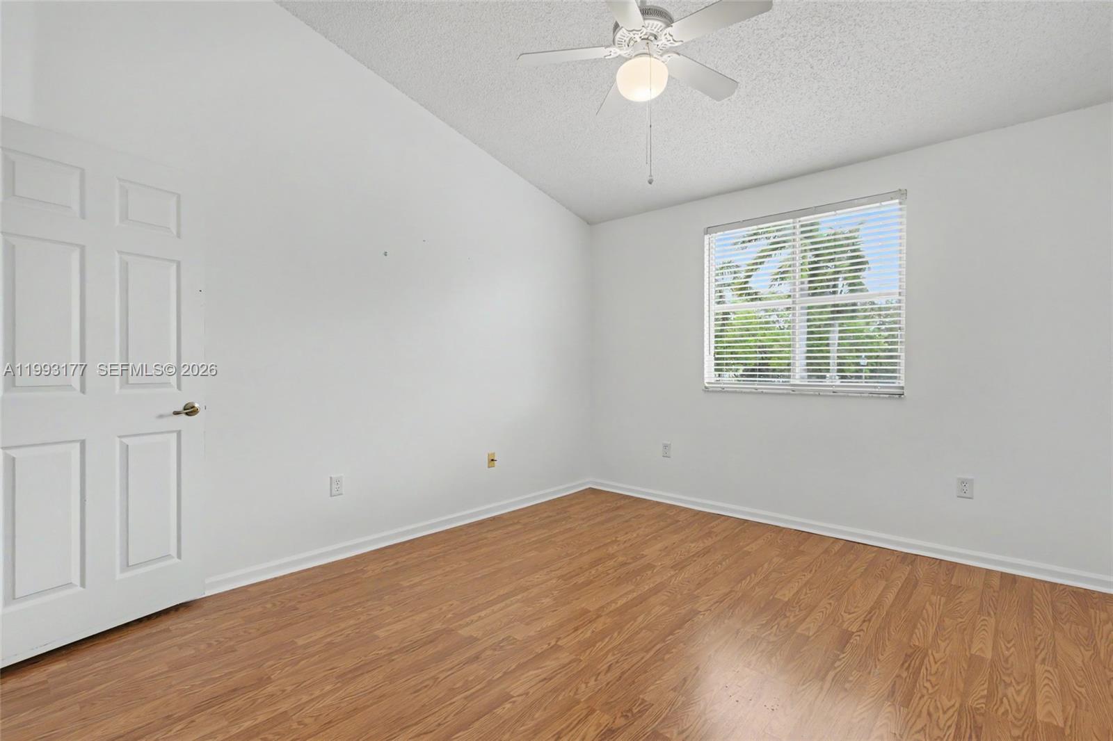 A11993177 Property Photo 48