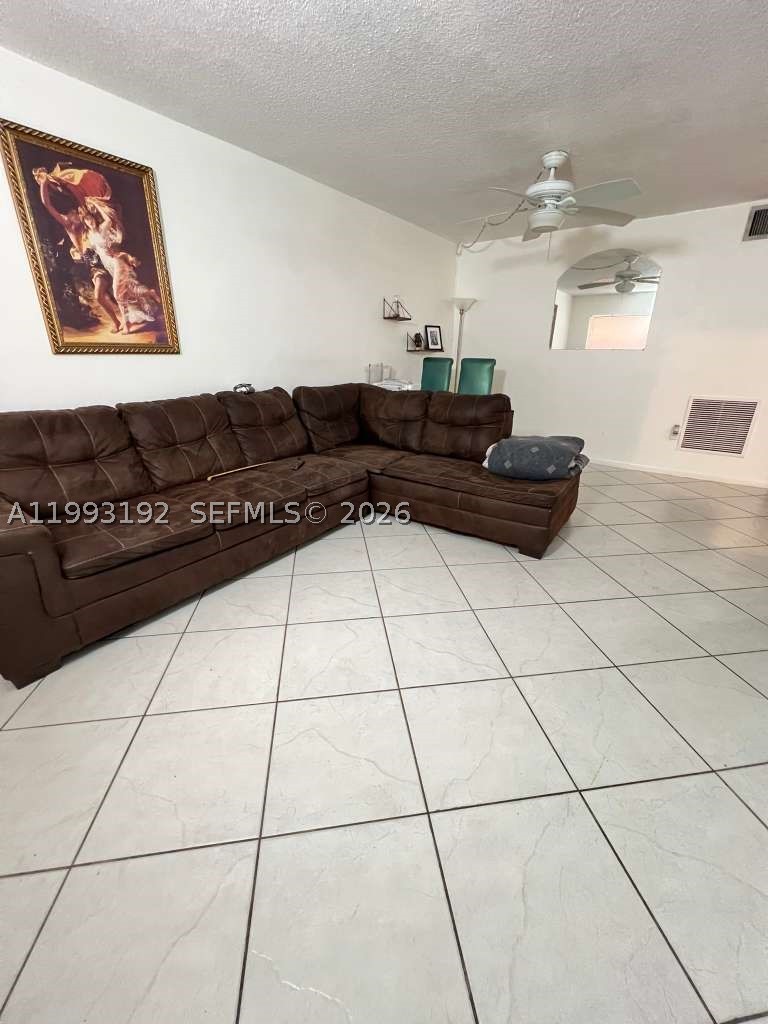 1747 Rodman St 309 Property Photo 9