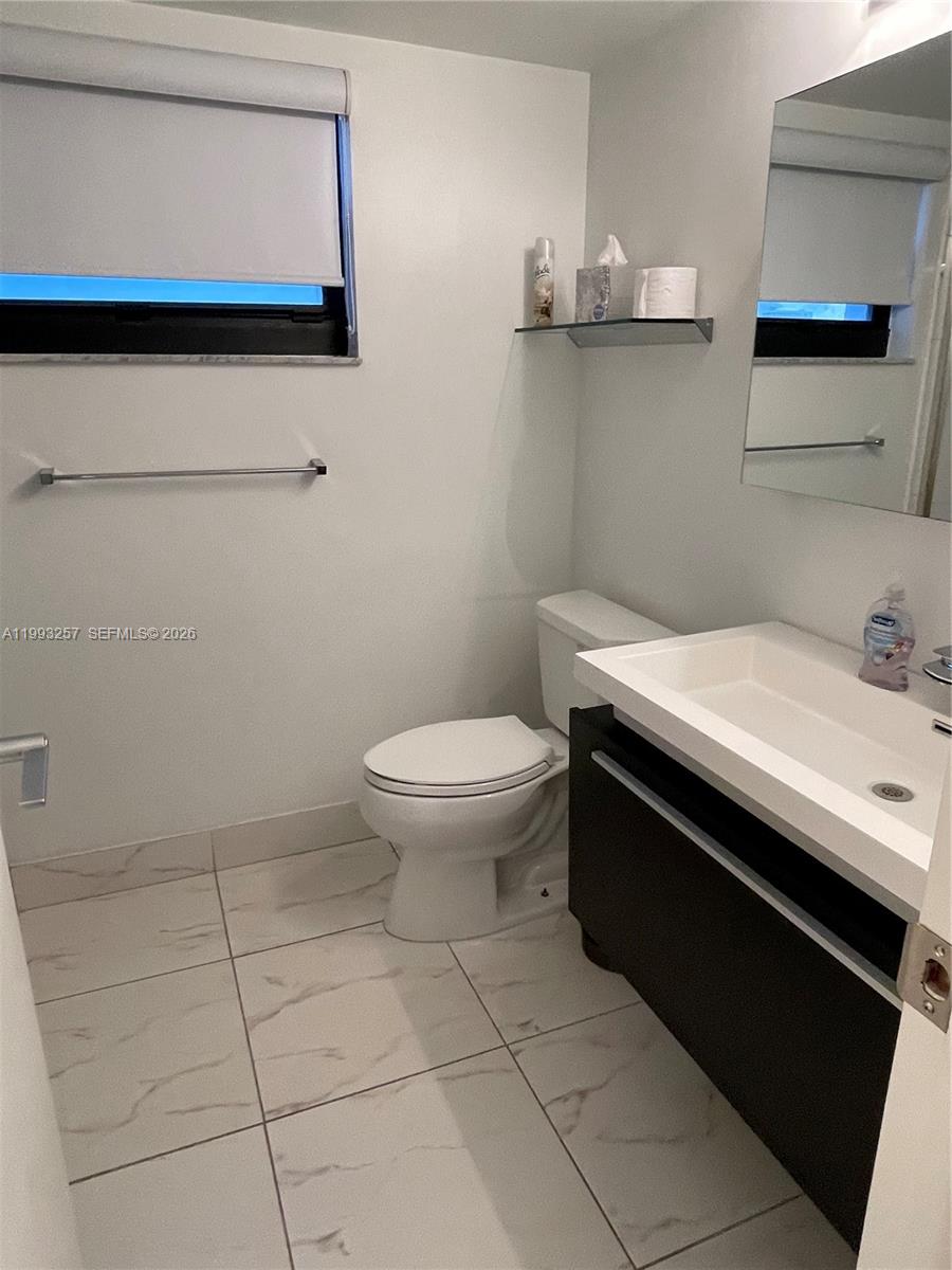 2301 S Ocean Dr 607 Property Photo 13