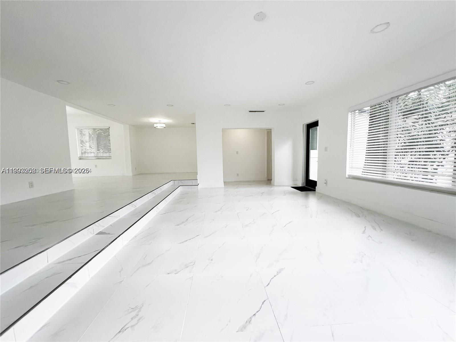 5401 W Broward Blvd Property Photo 16