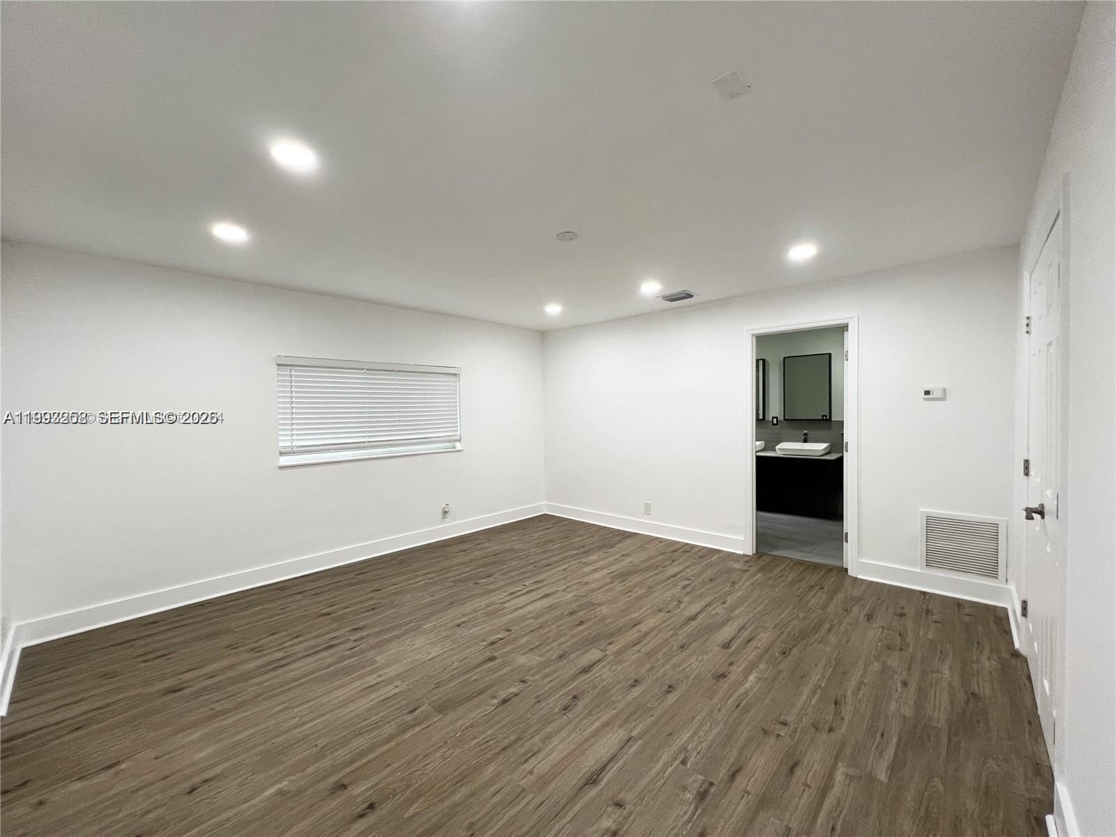 5401 W Broward Blvd Property Photo 20