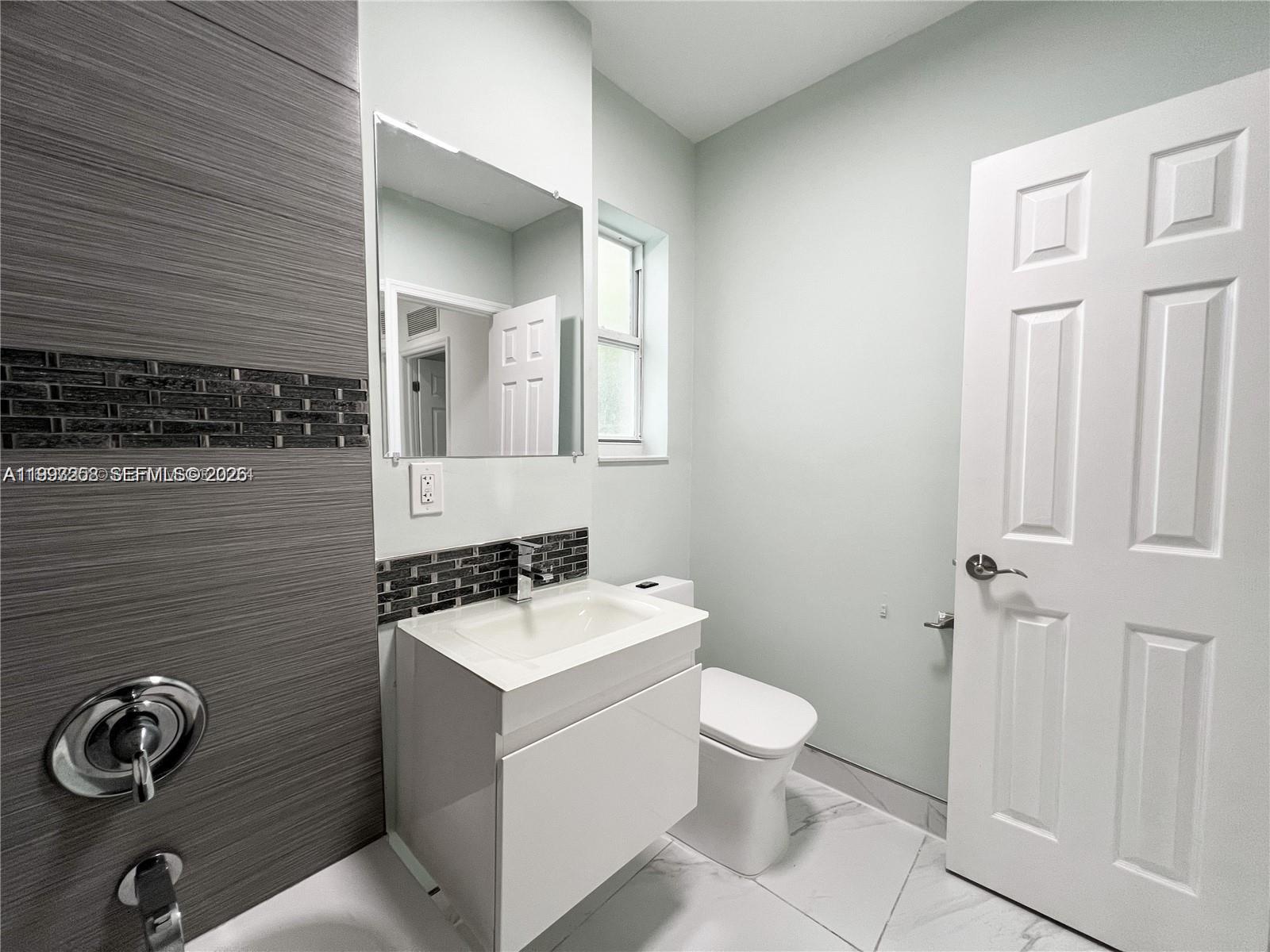 5401 W Broward Blvd Property Photo 37