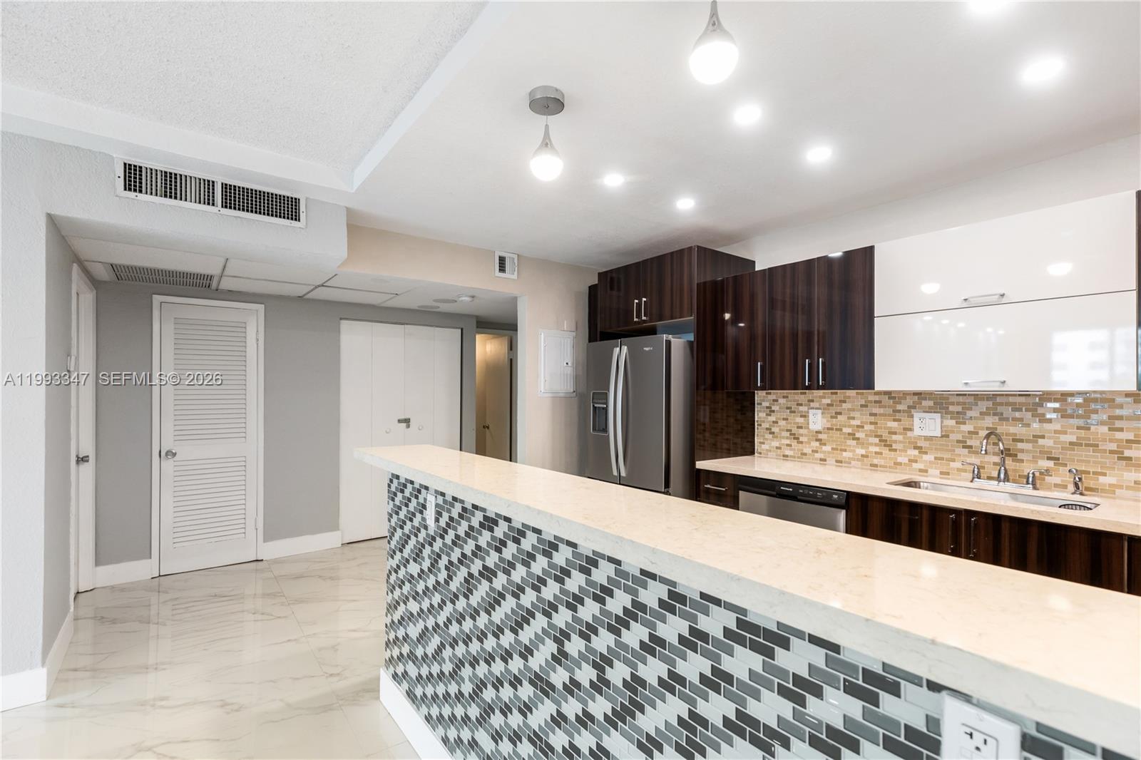 19380 Collins Ave 507 Property Photo 5